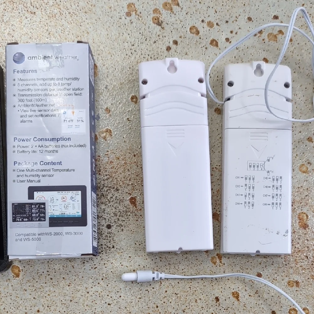 Ambient Weather Station Set | Receiver/Console, Temperature, Moisture Sensors - Picture 6 of 7